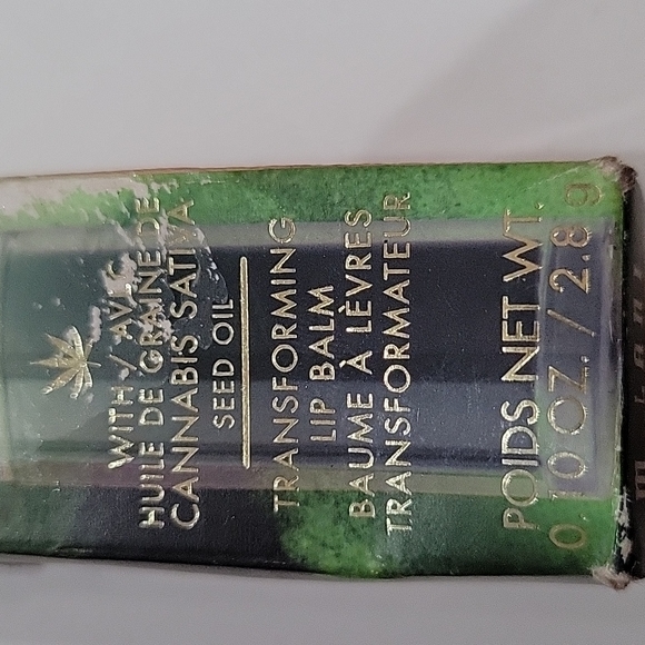 Milani Green Goddess Transforming Lip Balm - Picture 6 of 7